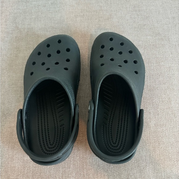 Crocs J2 - Picture 2 of 4